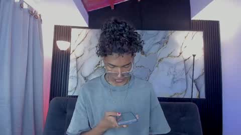 Snapshot of triiangel_latinboy chatting on May 2026 01:07:02 PM Johan online show from May 2026 01:07:02 PM