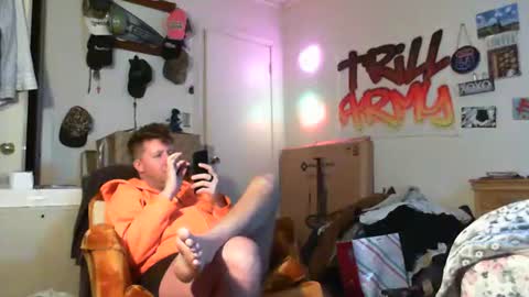 Snapshot of trillnonymau5 chatting on January 2025 04:44:02 AM trillnonymau5 online show from January 2025 04:44:02 AM