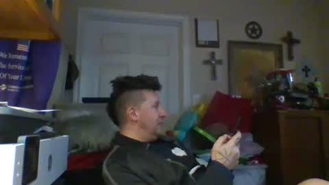 Snapshot of trillnonymau5 chatting on January 2025 02:15:01 AM trillnonymau5 online show from January 2025 02:15:01 AM