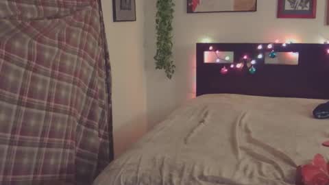 Trina Tushy Deluxe online show from November 2025 12:36:01 AM