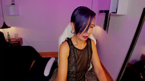 trinityy__ online show from May 2026 08:06:01 PM