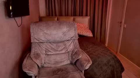 Snapshot of tripleprinces chatting on November 2025 06:14:01 PM tripleprinces online show from November 2025 06:14:01 PM