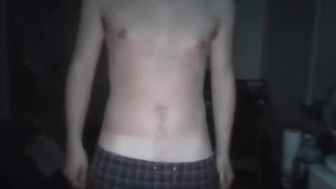 Snapshot of tripp_redmoore chatting on April 2026 12:33:02 AM Tripp Redmoore online show from April 2026 12:33:02 AM