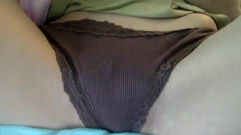 trippybb222 online show from April 2026 01:31:02 PM