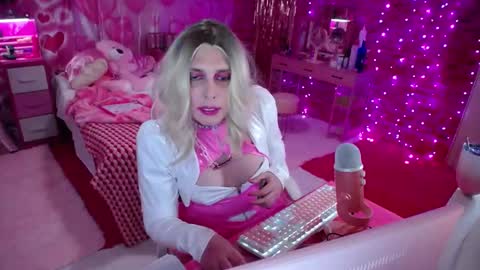 trista_doll online show from February 2025 11:24:02 PM