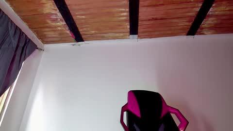 Snapshot of trix_ebony chatting on November 2025 08:10:01 PM trix_ebony online show from November 2025 08:10:01 PM