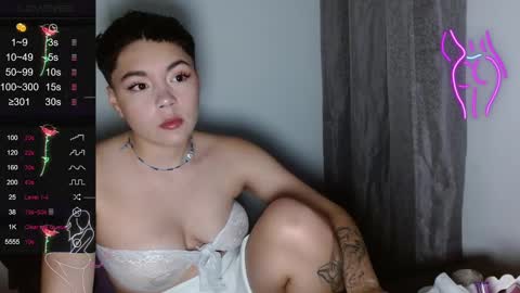 Snapshot of trixie_tangg chatting on March 2025 11:27:01 PM Kitty online show from March 2025 11:27:01 PM