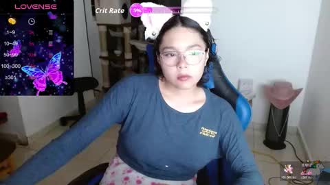 Snapshot of trixie_tangg chatting on February 2026 02:51:01 AM Kitty online show from February 2026 02:51:01 AM