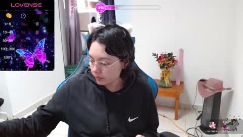 Snapshot of trixie_tangg chatting on February 2026 07:12:02 PM Kitty online show from February 2026 07:12:02 PM