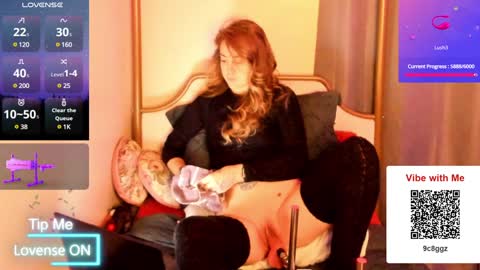 Trixie Divine online show from December 2024 09:00:01 AM