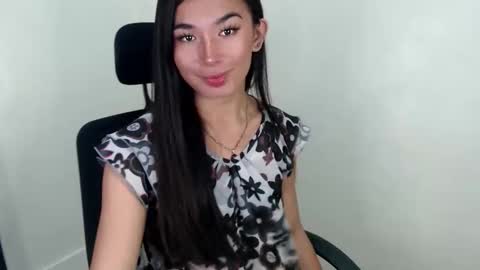 Snapshot of trixieliciouss chatting on October 2025 03:12:02 PM trixieliciouss online show from October 2025 03:12:02 PM