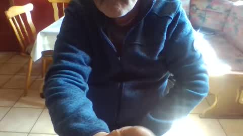 Snapshot of trobelle chatting on April 2026 10:25:01 AM trobelle online show from April 2026 10:25:01 AM