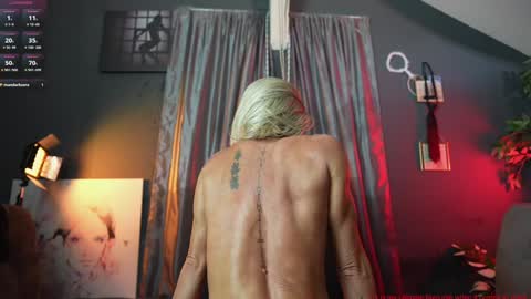 Snapshot of trophy_milf chatting on December 2024 05:33:02 PM Linda ONLYFANS Trophymilf1 Istagram trophymilf1 online show from December 2024 05:33:02 PM