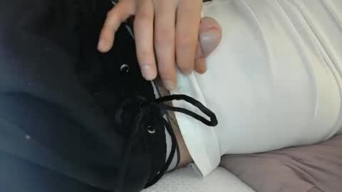 Tropichot online show from December 2025 02:45:02 PM