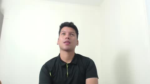 Snapshot of troy_evanss chatting on December 2024 11:34:01 AM Troy online show from December 2024 11:34:01 AM