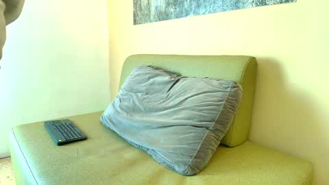 Troy online show from April 2026 07:59:02 PM