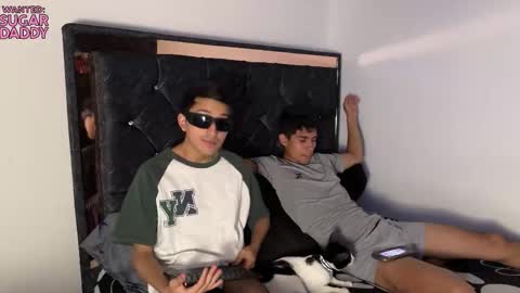 Snapshot of troye_lex chatting on October 2025 05:11:02 PM troye_lex online show from October 2025 05:11:02 PM