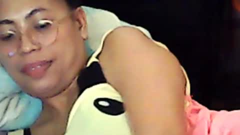 Snapshot of truefilipinabeauty chatting on November 2025 06:46:02 AM emily online show from November 2025 06:46:02 AM