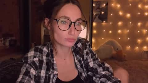 trying2fit online show from September 2025 07:06:02 PM