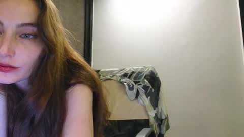 Snapshot of trying2fit chatting on March 2026 03:14:01 PM trying2fit online show from March 2026 03:14:01 PM