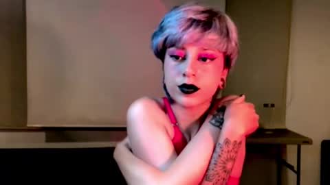 Snapshot of tryp666 chatting on February 2025 01:02:01 AM Cait online show from February 2025 01:02:01 AM