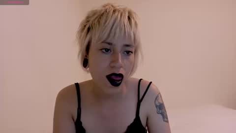 Snapshot of tryp666 chatting on September 2025 10:33:02 PM Cait online show from September 2025 10:33:02 PM