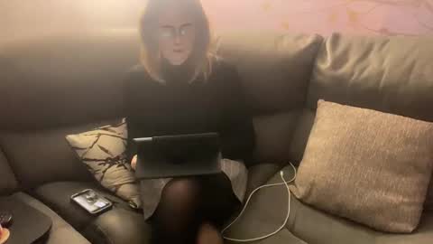 Snapshot of ts_hunnibunn chatting on February 2026 04:54:02 PM Hunnibun online show from February 2026 04:54:02 PM