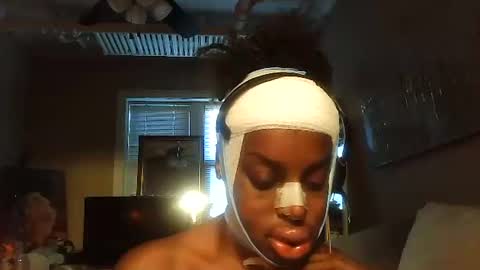 Amber White online show from December 2025 01:38:02 PM