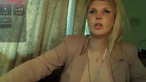 Annika online show from September 2025 09:09:01 AM