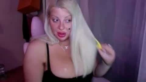 xTinnaaaaa online show from June 2026 04:19:02 PM