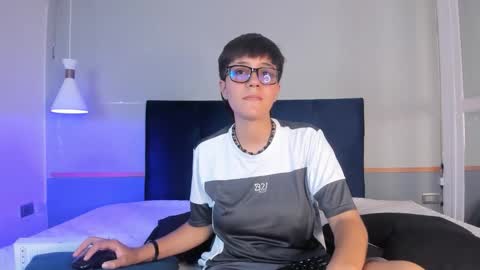 Maru online show from November 2025 08:36:02 PM