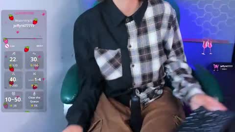 Snapshot of tsuki_maru chatting on May 2026 09:32:01 PM Maru online show from May 2026 09:32:01 PM