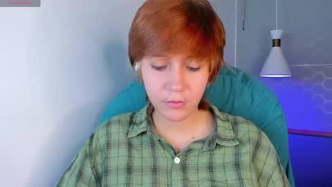 Snapshot of tsuki_maru chatting on May 2026 11:00:01 PM Maru online show from May 2026 11:00:01 PM