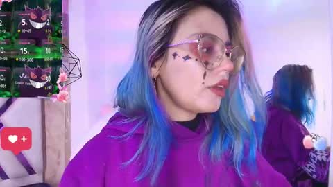 Snapshot of tsuki_nekoo chatting on December 2025 02:06:02 AM Tsukineko online show from December 2025 02:06:02 AM