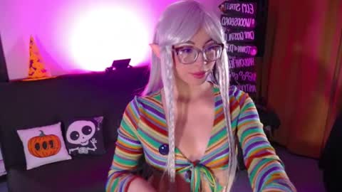 Snapshot of tsukicherry chatting on October 2025 01:35:01 AM Cherry Moon online show from October 2025 01:35:01 AM