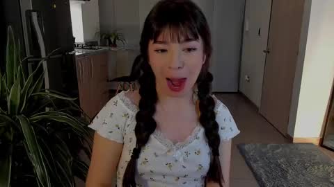 Snapshot of tsukys_spell chatting on January 2025 02:25:01 AM Tsuky online show from January 2025 02:25:01 AM