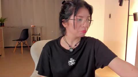 Snapshot of tsukys_spell chatting on November 2025 02:14:02 AM Tsuky online show from November 2025 02:14:02 AM