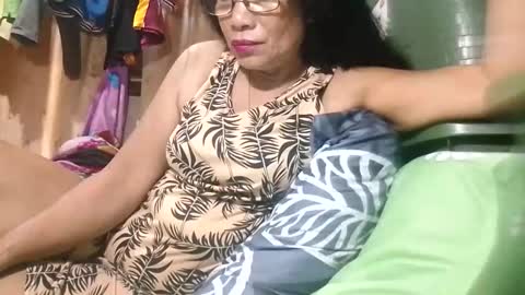 Mae online show from May 2026 10:40:02 PM