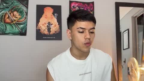 Snapshot of tuenkim_ chatting on April 2026 03:29:01 AM tuenkim_ online show from April 2026 03:29:01 AM