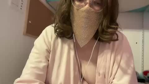 Snapshot of tulipisnotaperson chatting on February 2026 10:30:02 PM Tulip online show from February 2026 10:30:02 PM