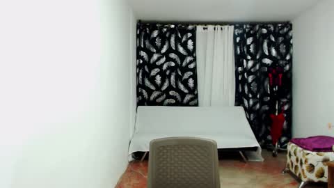 Snapshot of tuti_sex chatting on January 2025 01:59:02 AM tuti online show from January 2025 01:59:02 AM