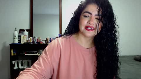 Snapshot of tuti_sex chatting on January 2026 02:39:01 AM tuti online show from January 2026 02:39:01 AM