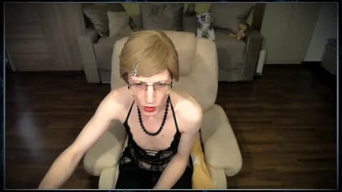 Snapshot of tvclementine chatting on December 2025 09:04:02 AM Clementine online show from December 2025 09:04:02 AM