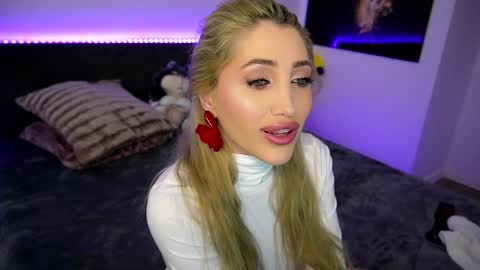 MayCarrey online show from February 2025 01:04:01 AM