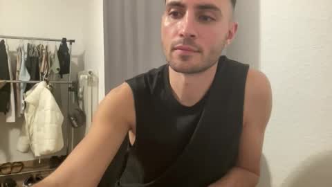 Snapshot of twikboy chatting on November 2025 09:06:02 PM Twinkboy online show from November 2025 09:06:02 PM