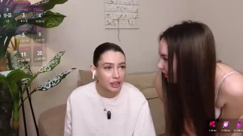 Mira and Lisa online show from December 2025 05:26:01 AM