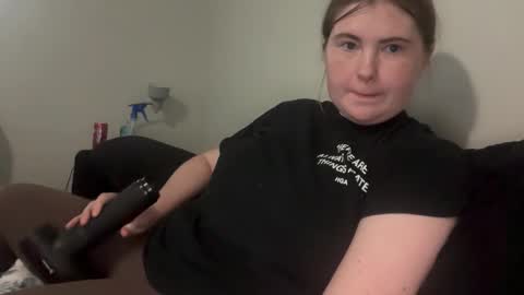 twinfl4m3ss online show from December 2025 11:31:01 PM