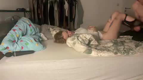 Snapshot of twinflamedesire chatting on November 2025 12:20:01 AM TwinFlameDesire online show from November 2025 12:20:01 AM