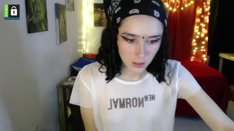 Snapshot of twinflamesxx chatting on January 2025 03:58:01 AM TwinFlamesXX online show from January 2025 03:58:01 AM