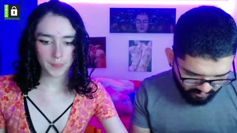 Snapshot of twinflamesxx chatting on February 2025 04:56:02 PM TwinFlamesXX online show from February 2025 04:56:02 PM